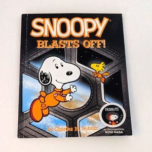 McDonald's Peanuts Snoopy Blasts Off Nasa Book New 2019 Happy Meal Toy